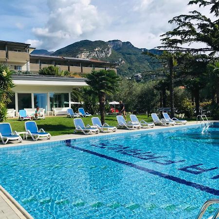 Villa Franca Nago Buitenkant foto